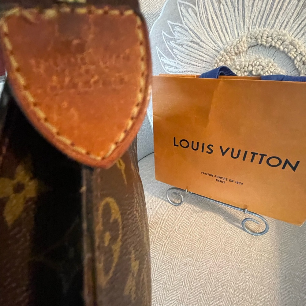 Louis Vuitton Monogram bag - Picture 7 of 15